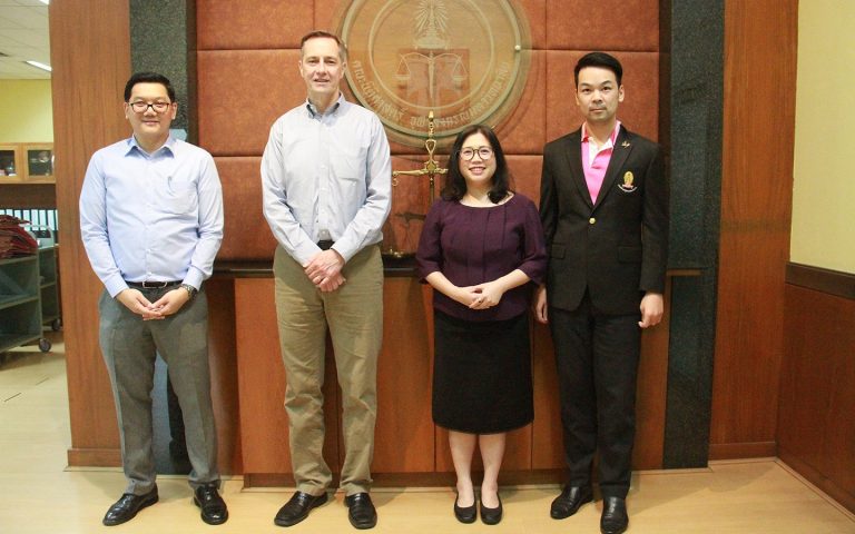 คณะนิติศาสตร์ จุฬาลงกรณ์มหาวิทยาลัย ต้อนรับ Professor John Ohnesorge จาก University of Wisconsin Law School ประเทศสหรัฐอเมริกา