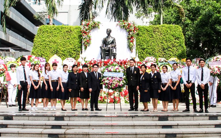 พิธีวางพวงมาลาถวายราชสักการะ เนื่องในวันอานันทมหิดล ประจำปี 2562