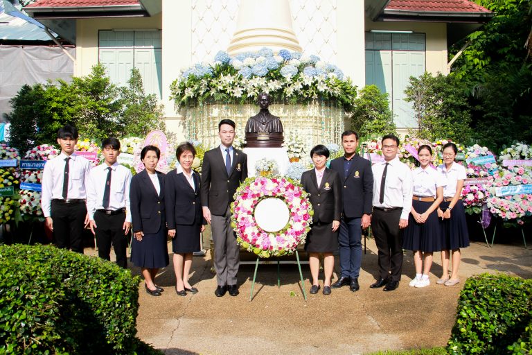 พิธีวางพวงมาลาสมเด็จพระมหามหิตลาธิเบศร อดุลยเดชวิกรม พระบรมราชชนก เนื่องในวันมหิดล ประจำปี 2563