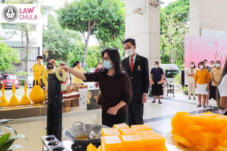 พิธีหล่อเทียนพรรษา ประจำปี 2565