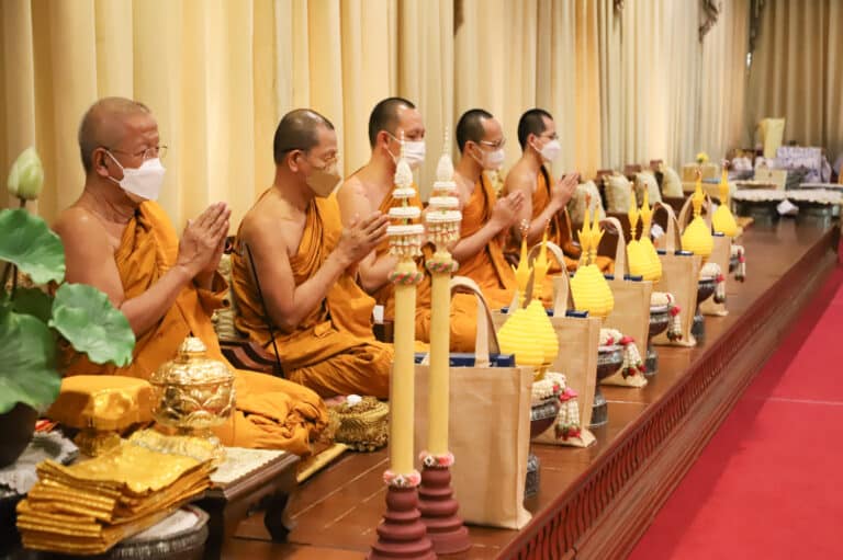 พิธีหล่อเทียนพรรษาและถวายเทียนพรรษา ณ วัดปทุมวนาราม ประจำปี 2566