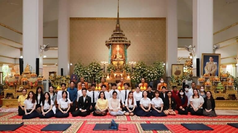 กิจกรรมถวายเทียนพรรษา เฉลิมพระเกียรติและถวายราชกุศลแด่ พระบาทสมเด็จพระเจ้าอยู่หัว เนื่องในโอกาสพระราชพิธีมหามงคลเฉลิมพระชนมพรรษา 6 รอบ 28 กรกฎาคม 2567