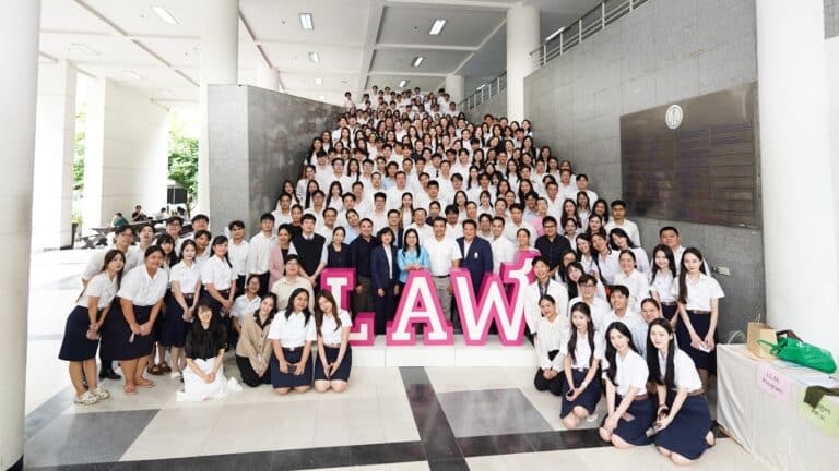 กิจกรรมแสดงความยินดีแก่ผู้สำเร็จการศึกษา ประจำปีการศึกษา 2567