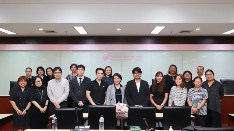 การบรรยายหัวข้อ “การเขียนและการพัฒนาปรับปรุงหลักสูตร”