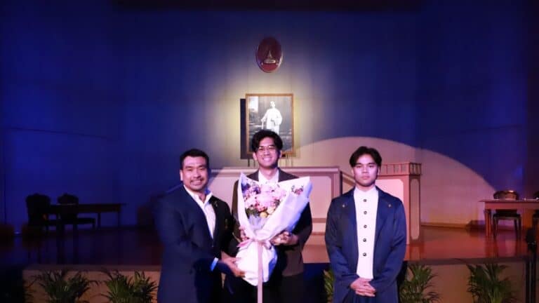 ชมรม ฬ การละคร จัดแสดงละครพูด เรื่อง “คดีสำคัญ”